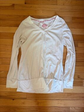 Mudd Cream V-Neck Long Sleeve Top